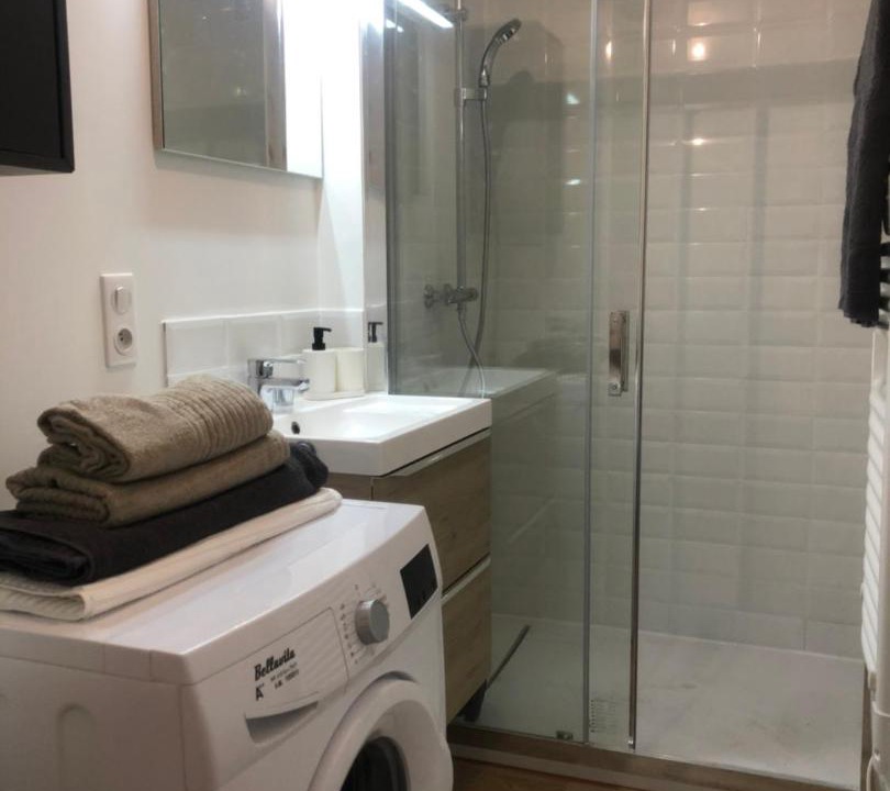 Photo of Bathroom in La Cote-Saint-Andre