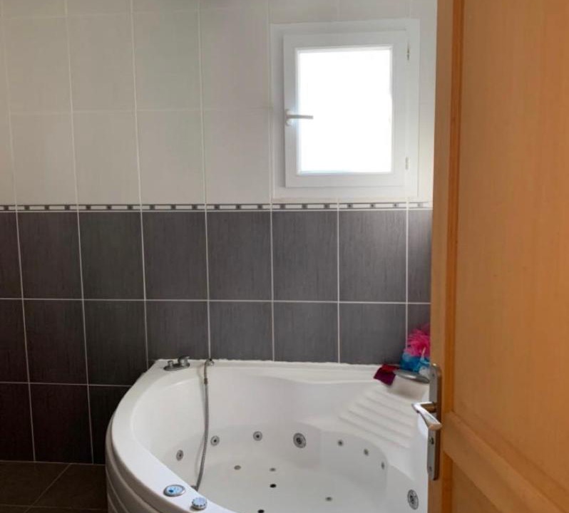 Photo of Bathroom in Juvignac