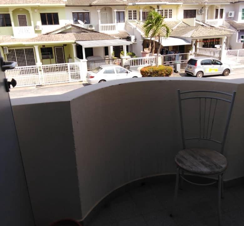 Photo of Patio Balcony in Taman Kota Laksamana