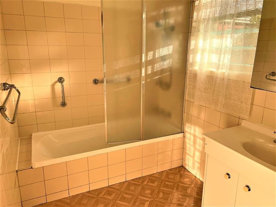 Photo of Others in Springvale