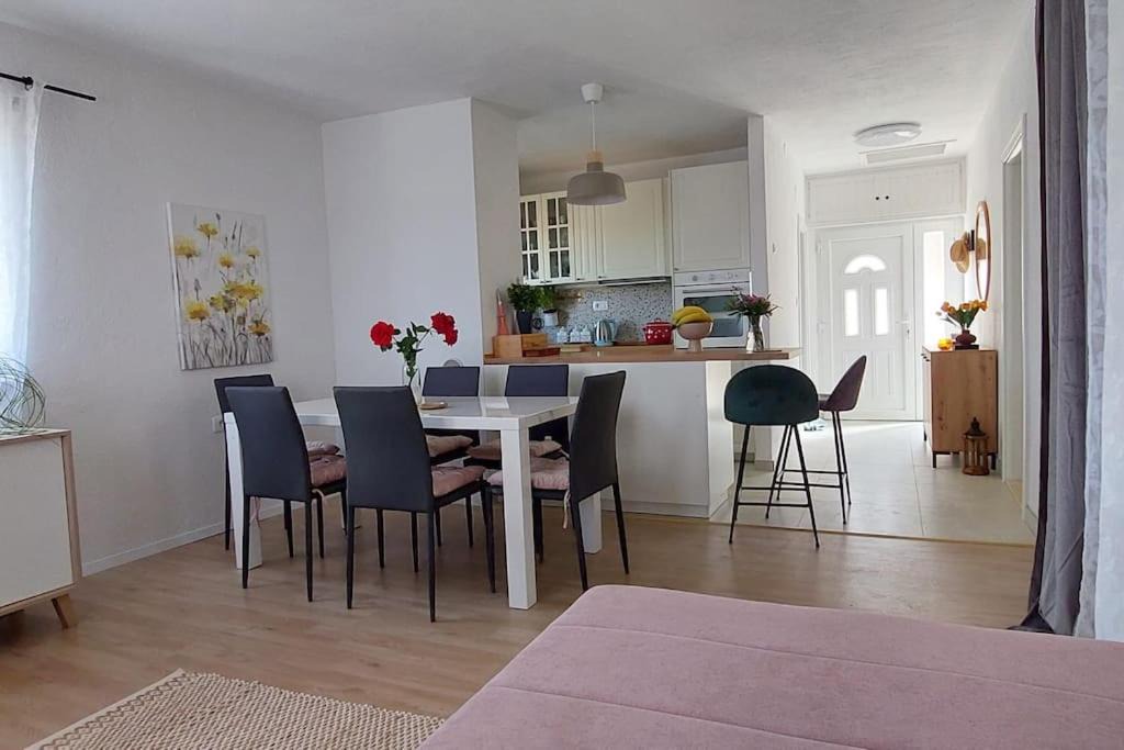 Photo of Livingroom in Bobovisca