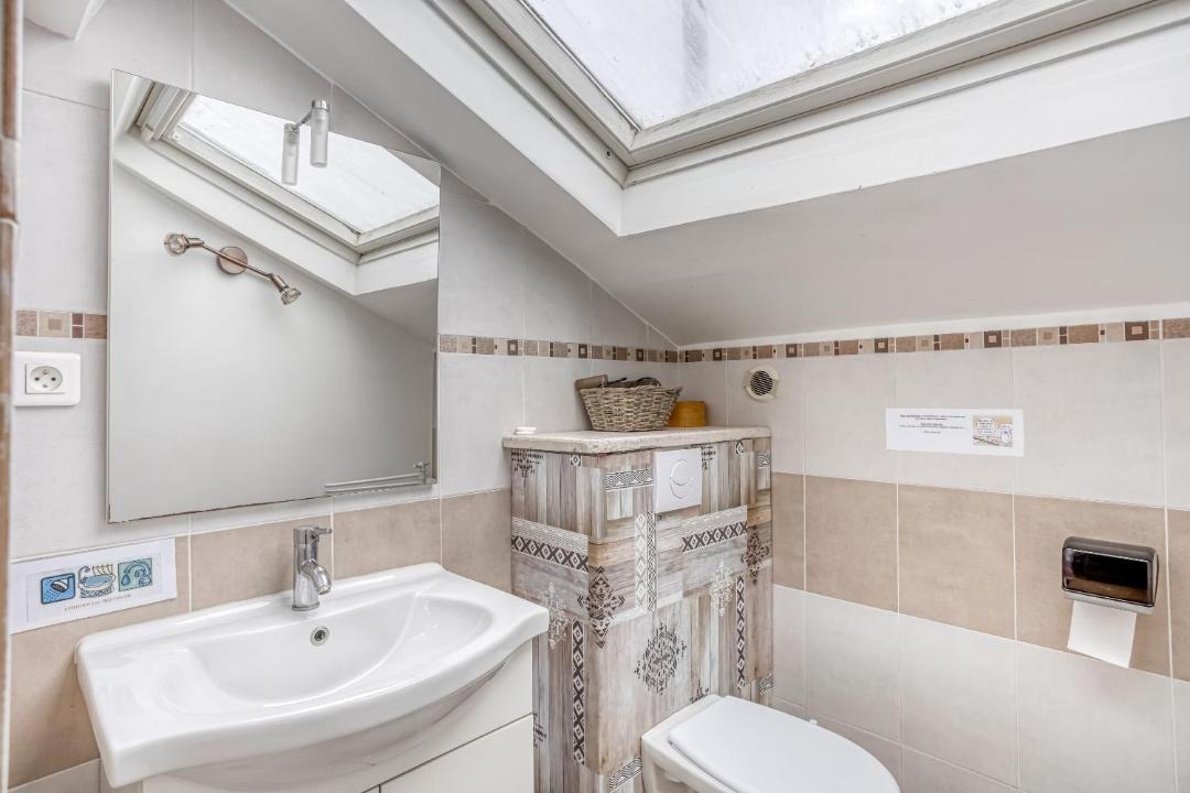 Photo of Bathroom in Scorbe-Clairvaux