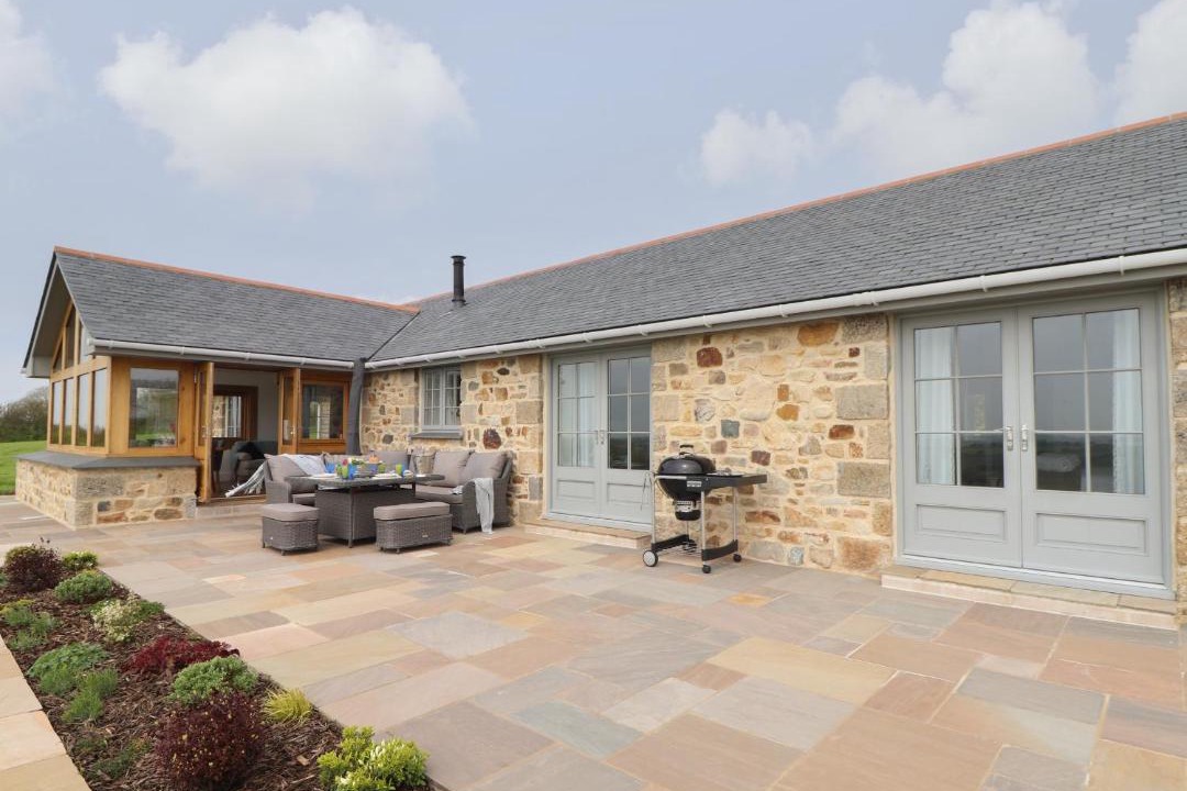 Photo of Buildings in Helford Passage