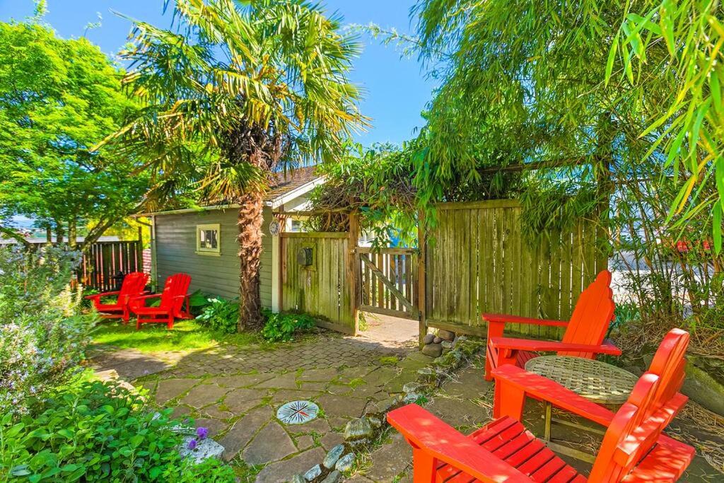 Photo of Others in Phinney Ridge