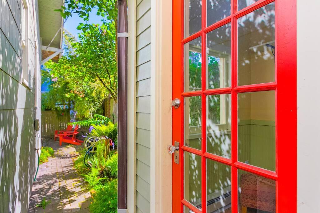 Photo of Others in Phinney Ridge