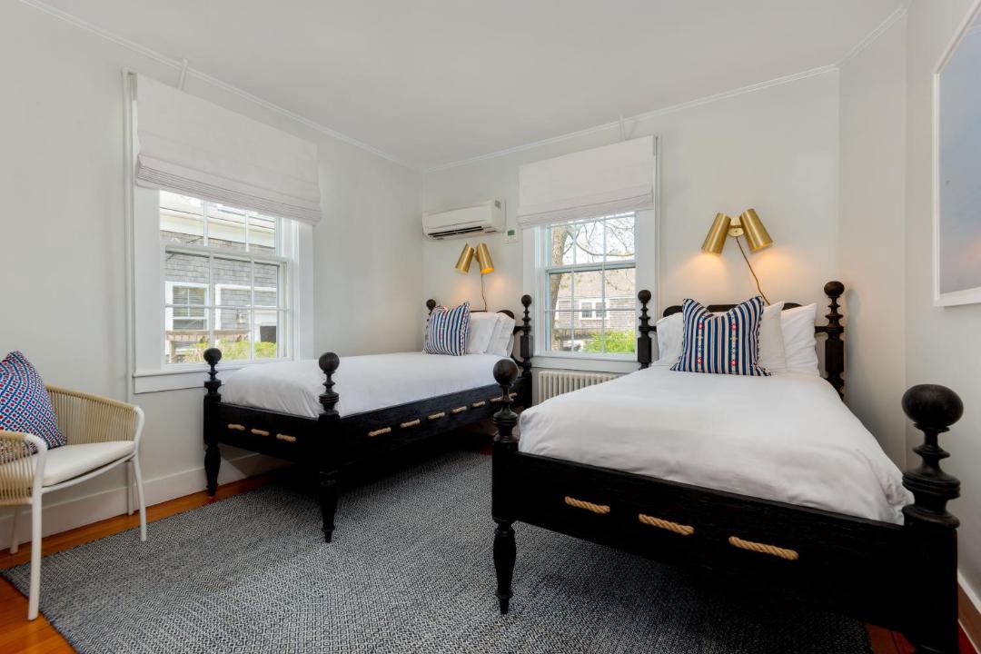 Photo of Others in Nantucket Town