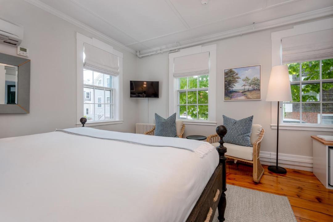 Photo of Others in Nantucket Town