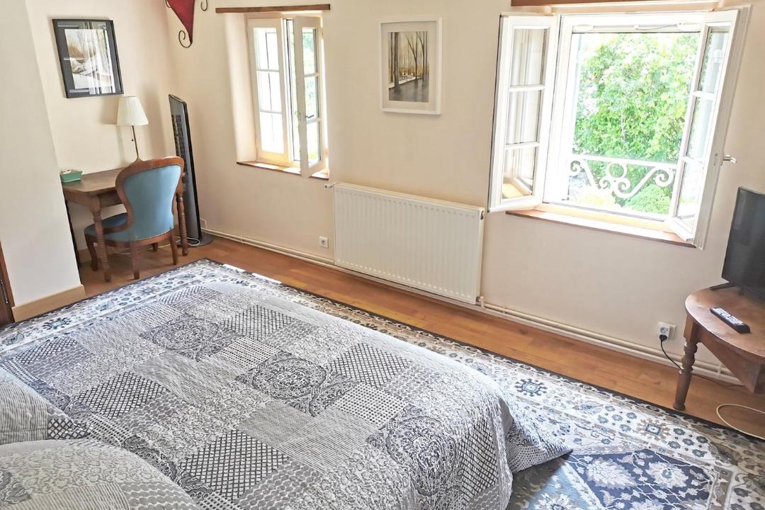Photo of Bedroom in Villegouge