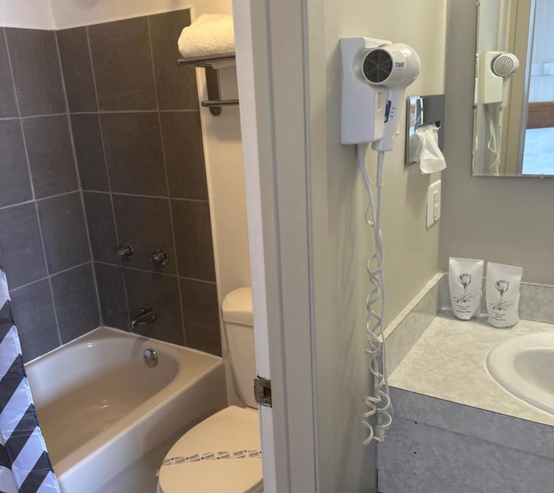 Photo of Bathroom in Carleton-sur-Mer