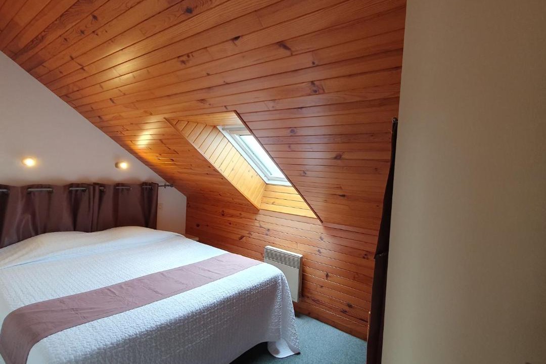 Photo of Bedroom in Saint-Jouan-des-Guerets