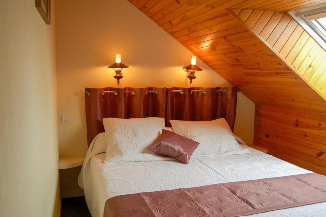 Photo of Bedroom in Saint-Jouan-des-Guerets