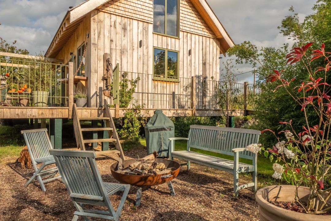 Photo of Others in Upper Dicker