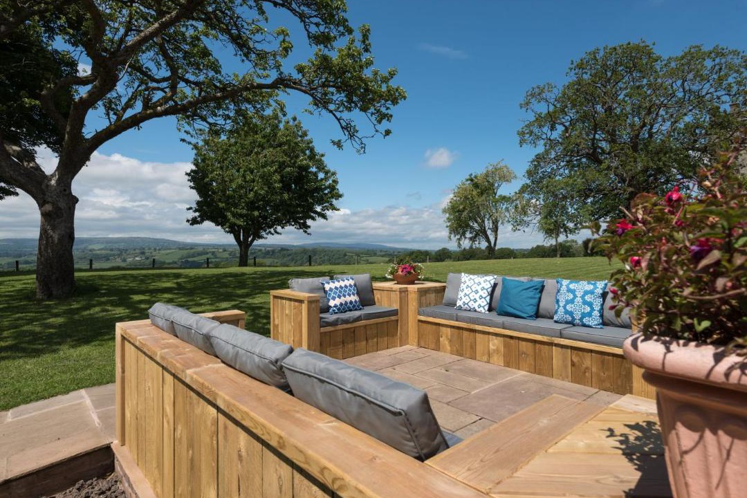 Photo of Patio Balcony in Clows Top