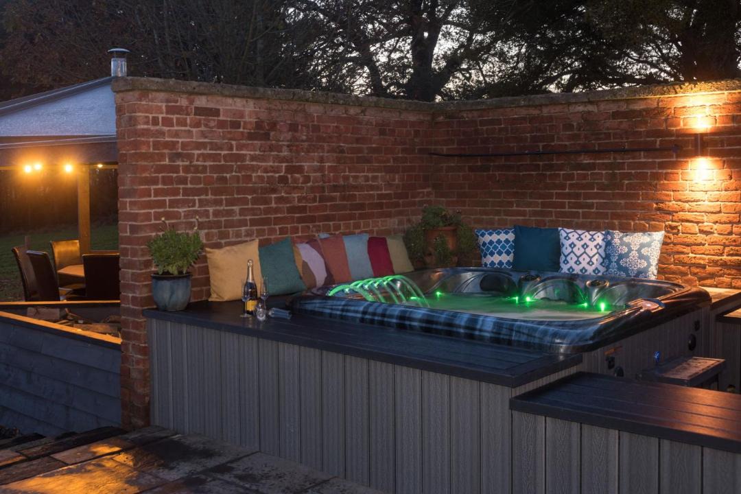 Photo of Patio Balcony in Clows Top