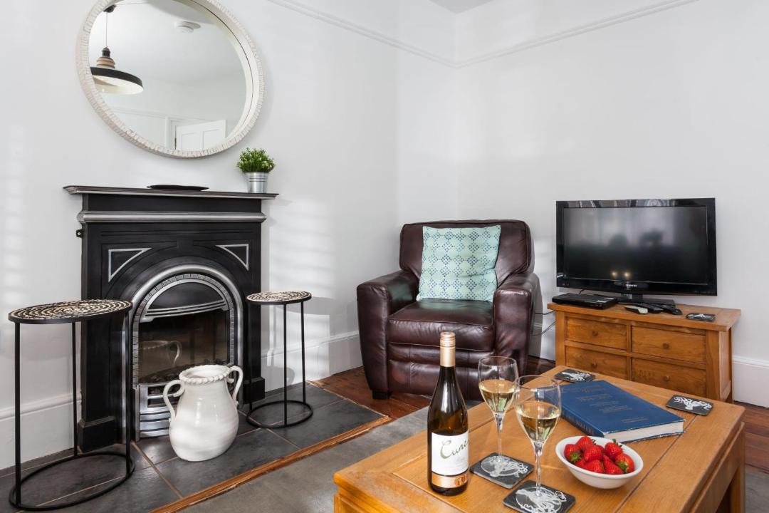 Photo of Others in The Lizard