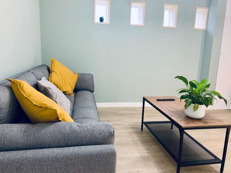 Photo of Livingroom in Quartier Francisco-Ferrer - Landry - Bourgeois - Poterie