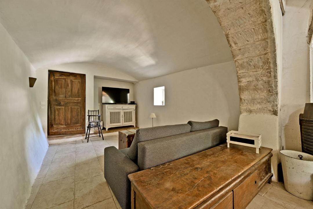 Photo of Livingroom in Barjac