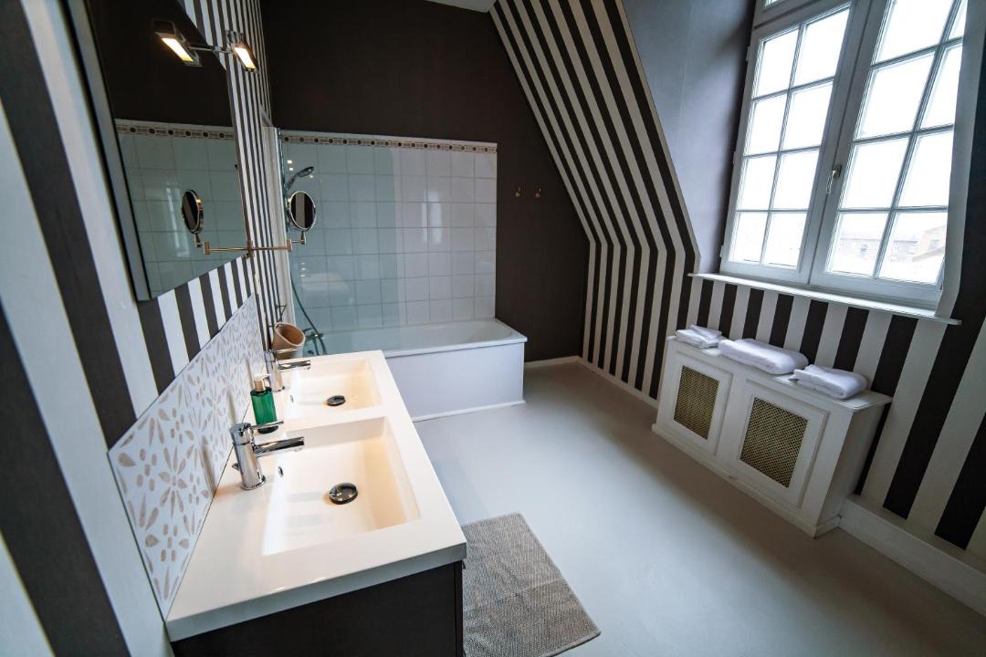 Photo of Others in Bethune