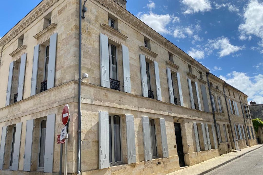 Photo of Buildings in Blaye