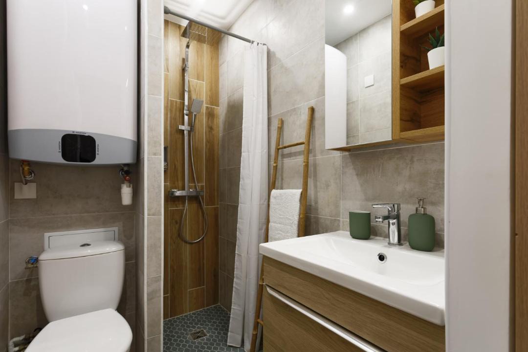 Photo of Bathroom in Alco