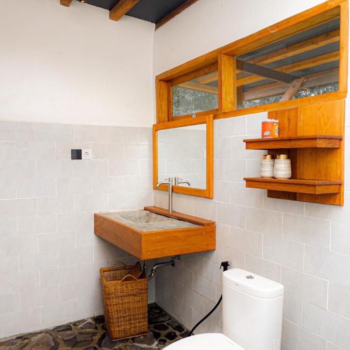 Photo of Others in Bira