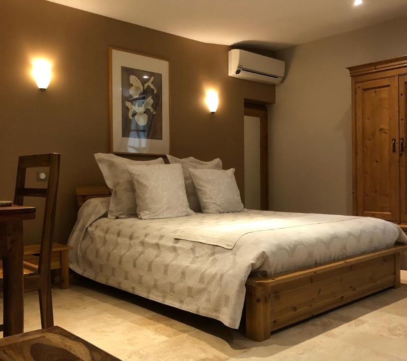 Photo of Bedroom in Loriol-du-Comtat