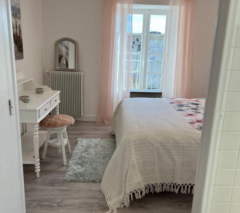 Photo of Bedroom in Champagne-et-Fontaine