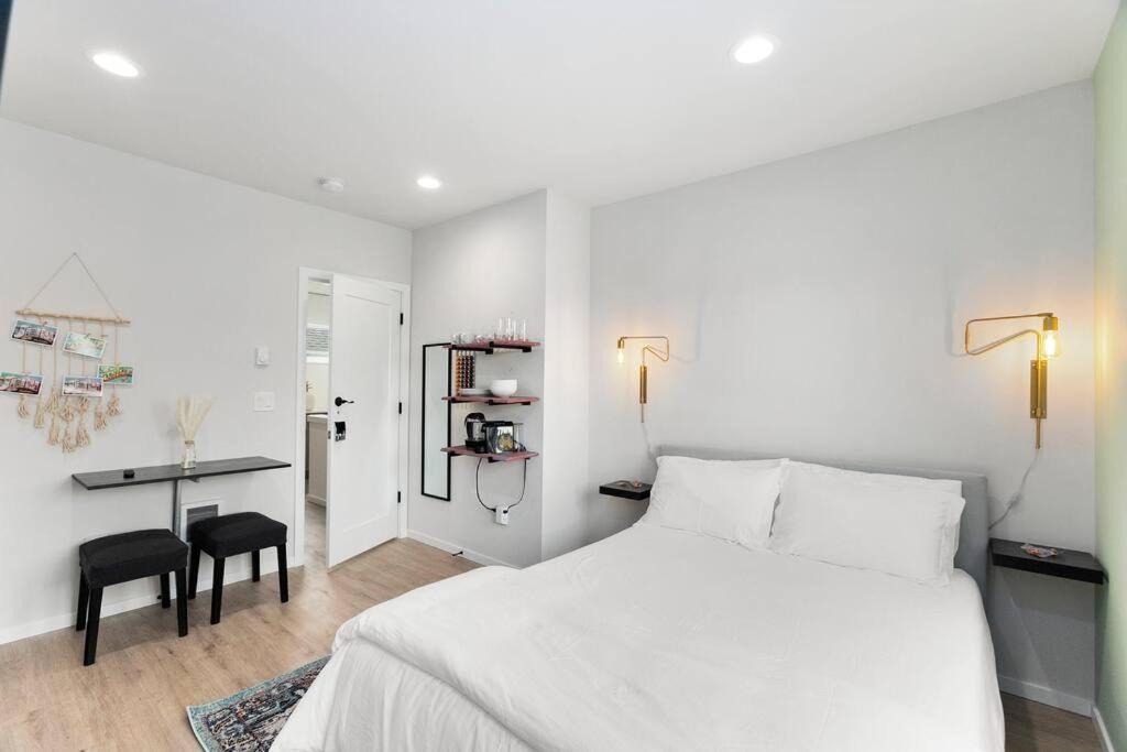 Photo of Others in Whittier Heights