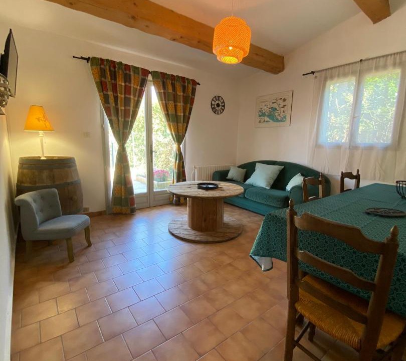 Photo of Livingroom in Aureille