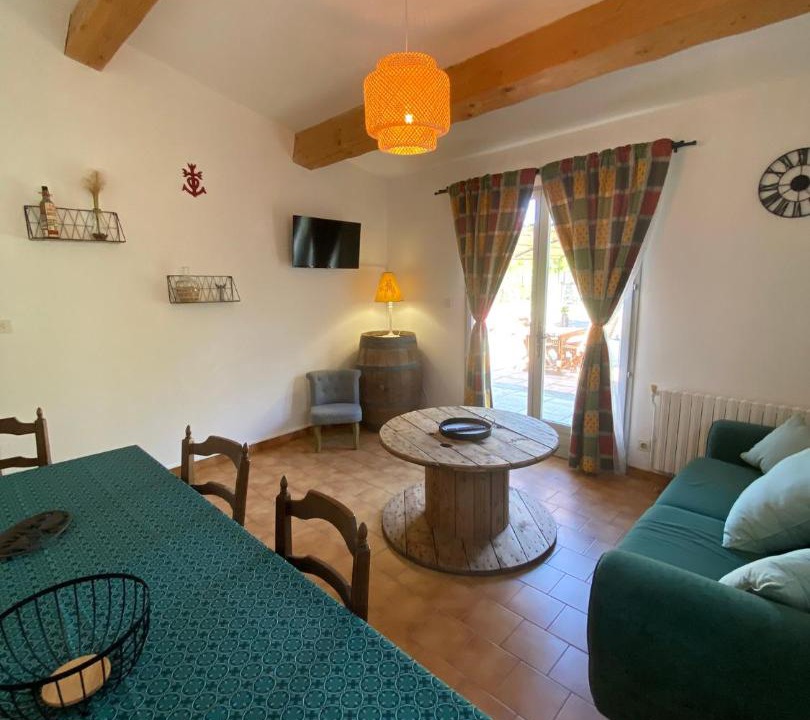 Photo of Livingroom in Aureille