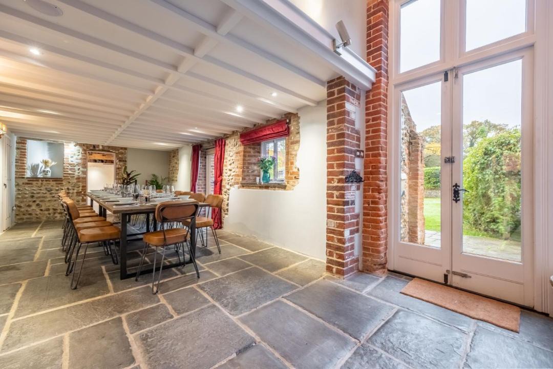 Photo of Others in Roughton