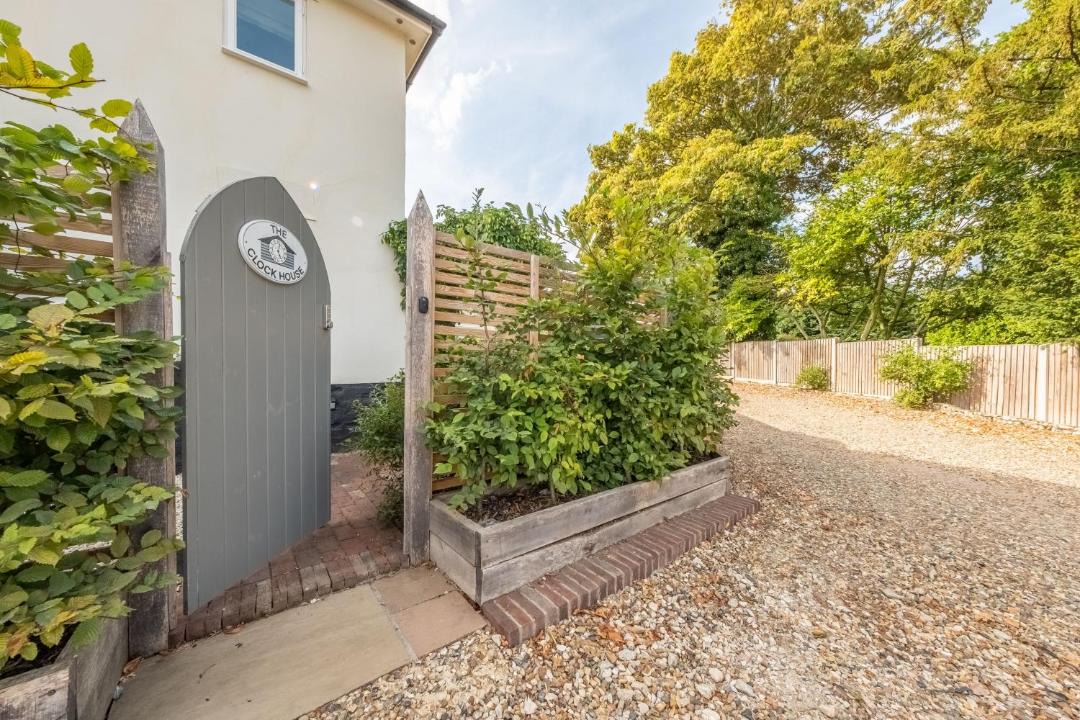 Photo of Others in Diss