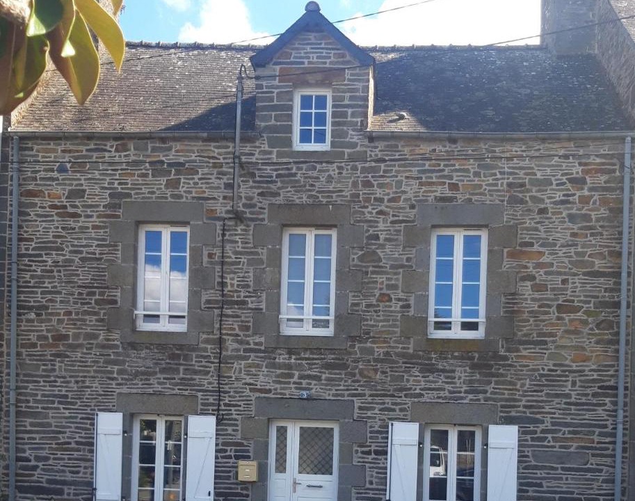 Photo of Buildings in Gouarec