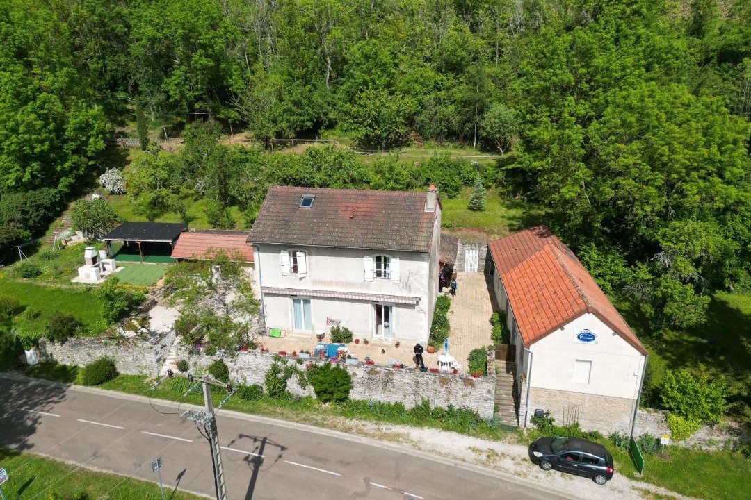 Photo of Others in Saint-Sernin-du-Plain