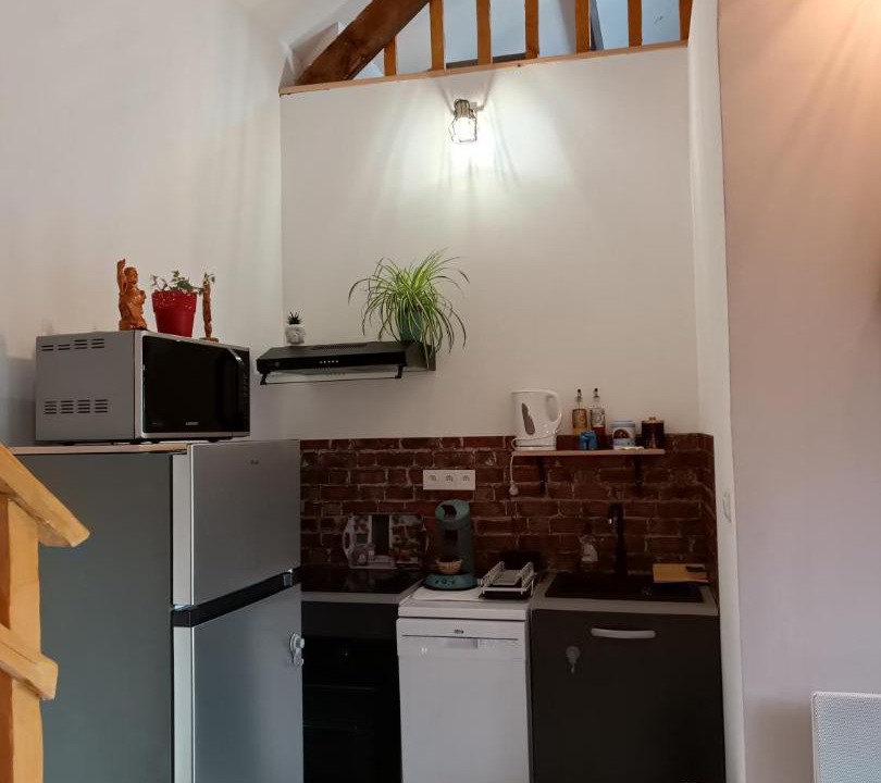 Photo of Others in Meneslies