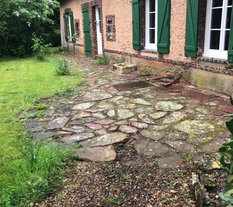 Photo of Buildings in Pontgouin