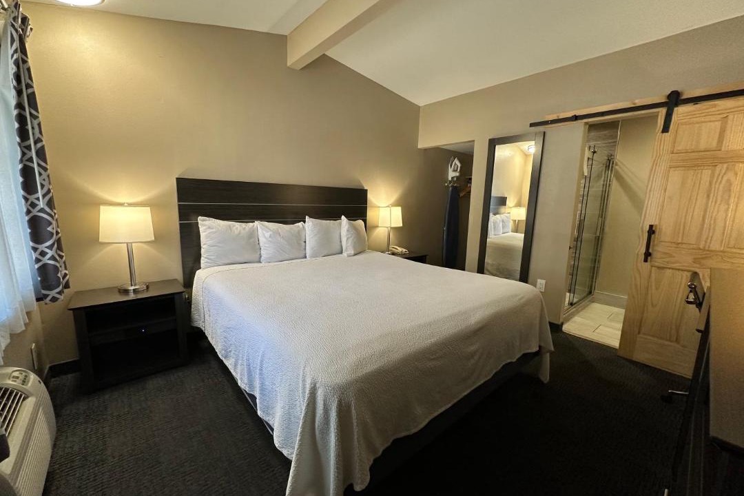 Photo of Bedroom in Lakeside Park