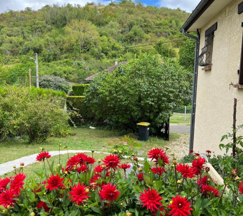 Photo of Others in Vezillon