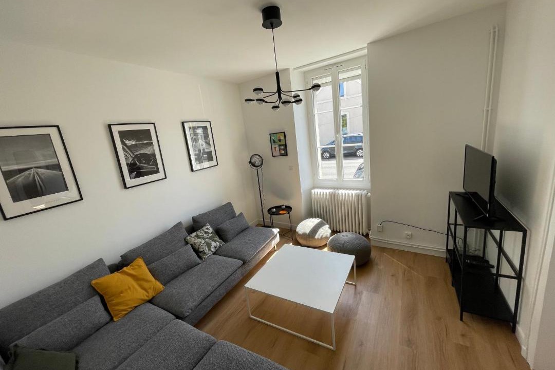 Photo of Livingroom in Justices