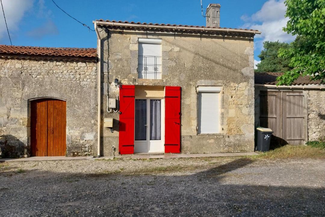 Photo of Buildings in Saint-Seurin-de-Cadourne