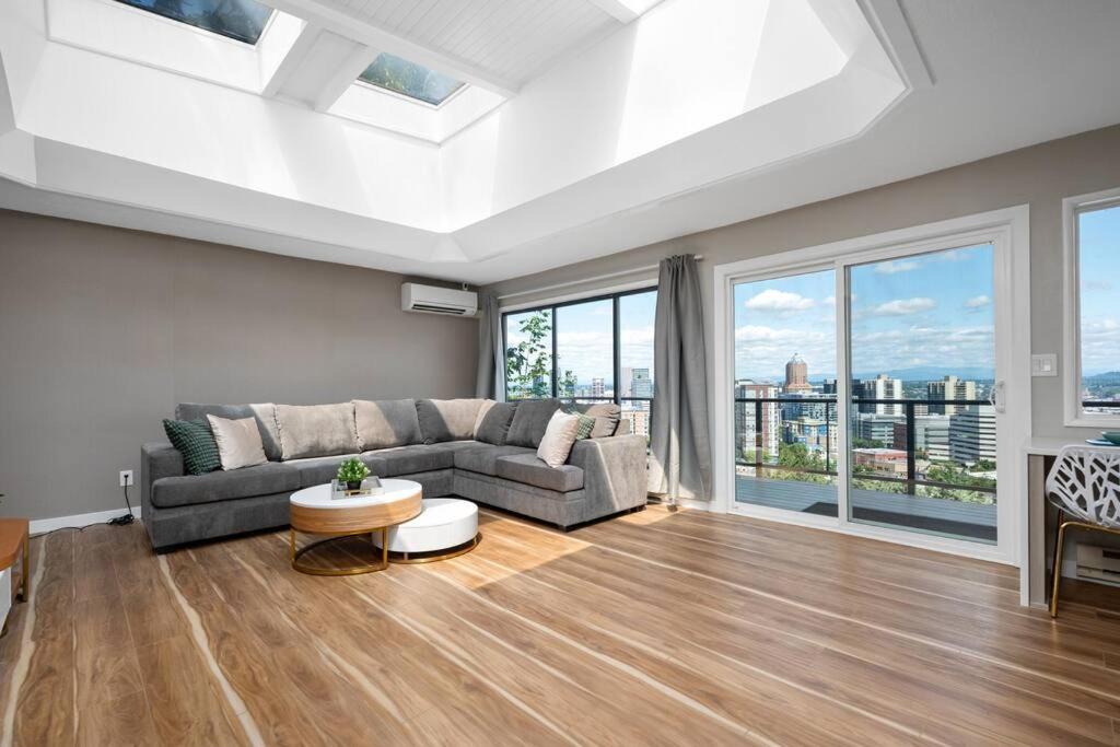 Photo of Others in Portland Heights