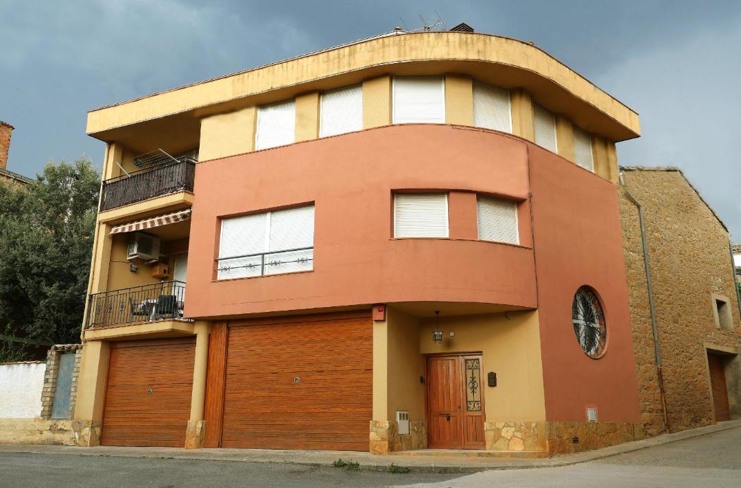 Photo of Buildings in Vilamitjana