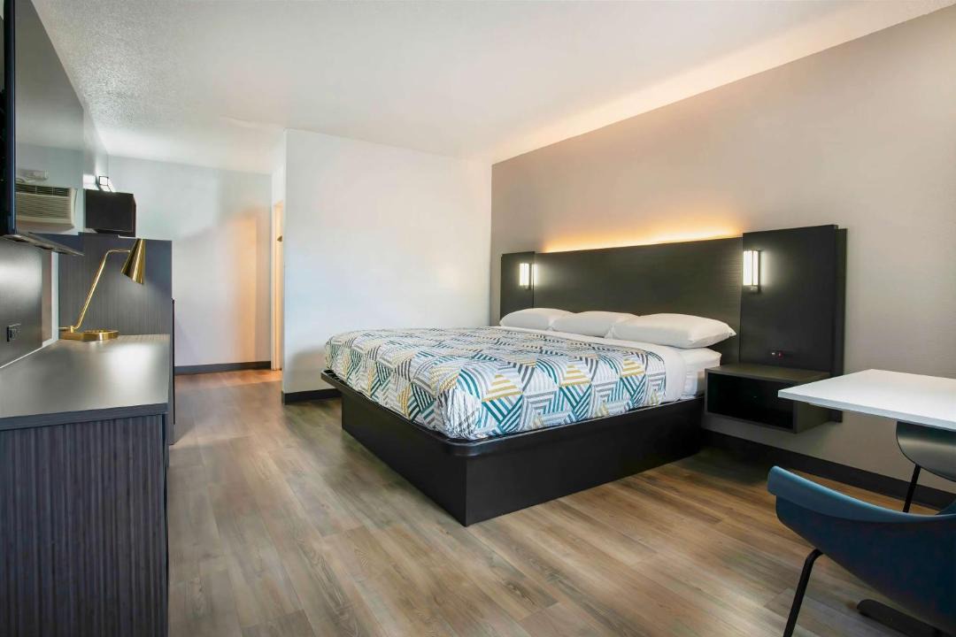 Photo of Bedroom in Larkspur