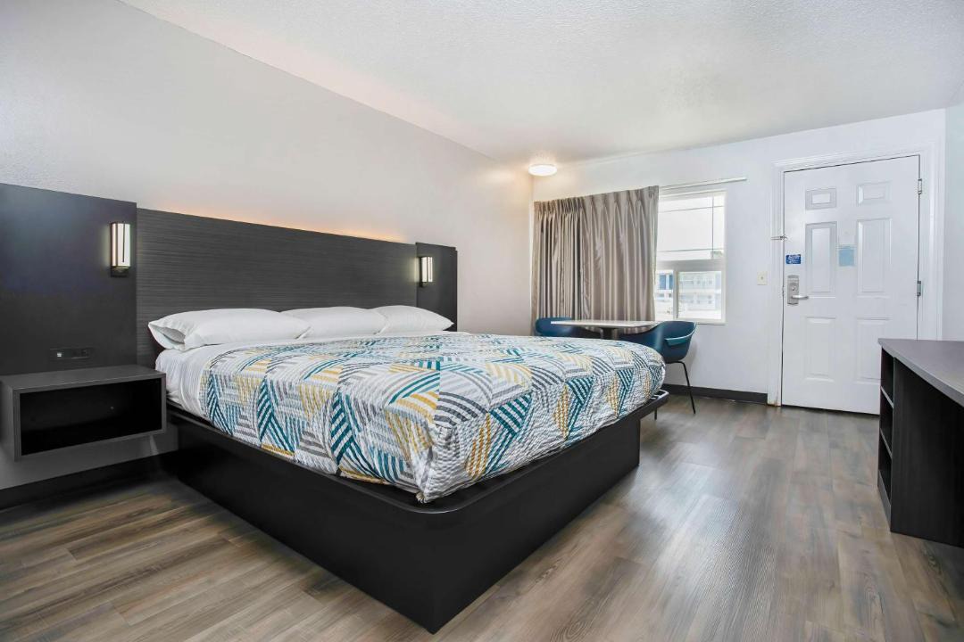 Photo of Bedroom in Larkspur