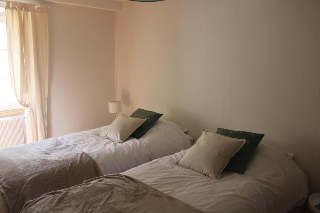 Photo of Bedroom in Arnay-le-Duc