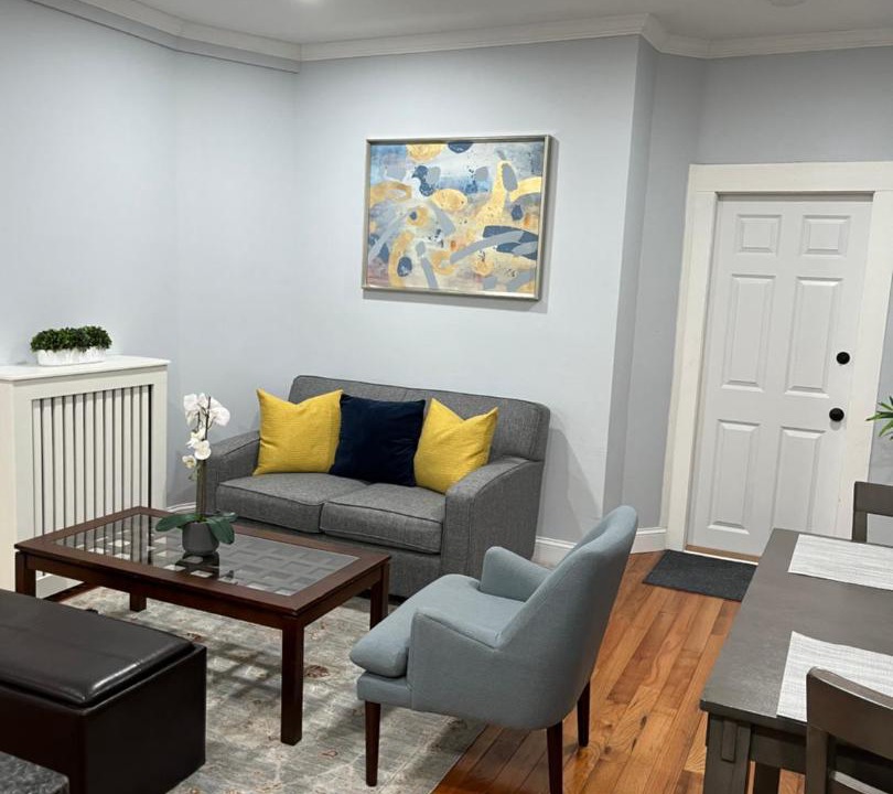 Photo of Livingroom in Packard's Corner