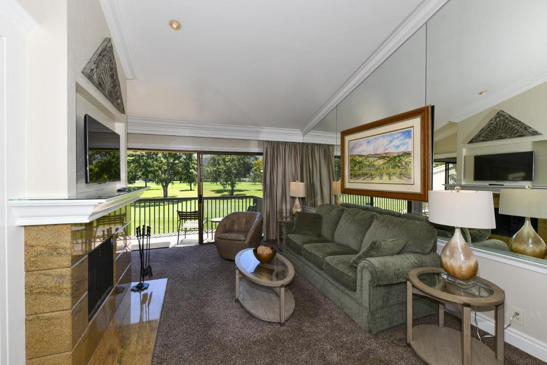 Photo of Livingroom in Napa