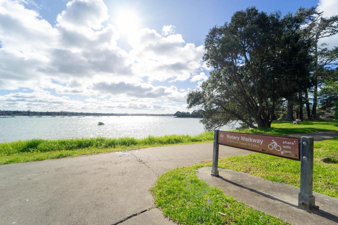 Photo of Others in Sunnyhills