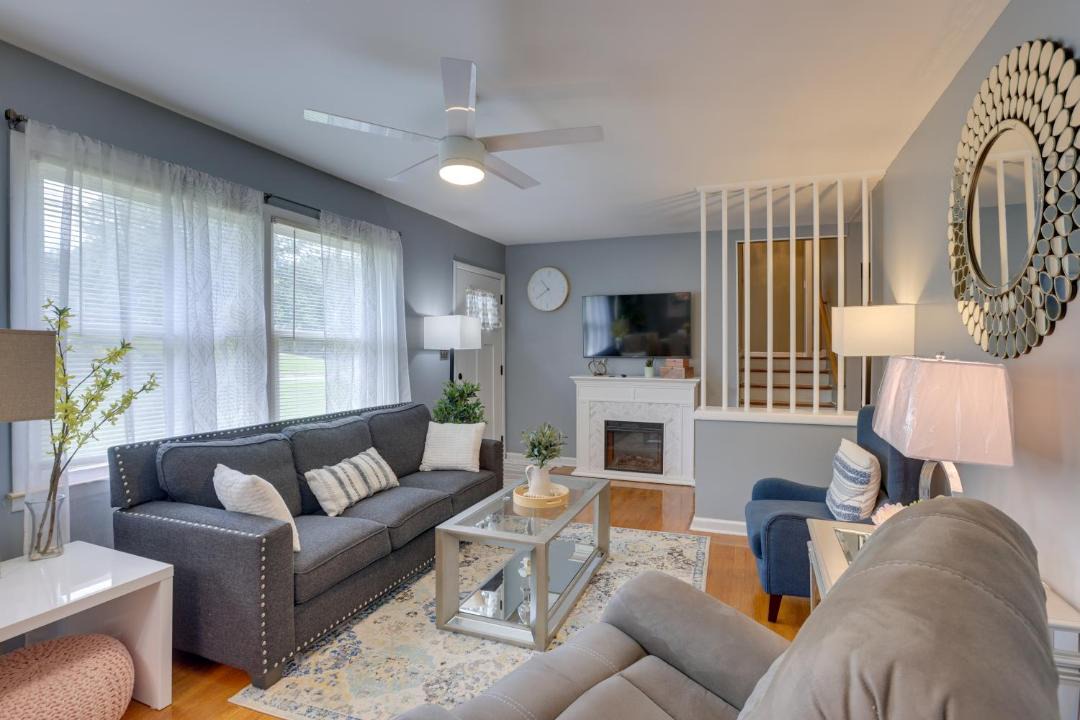 Photo of Livingroom in Center Point