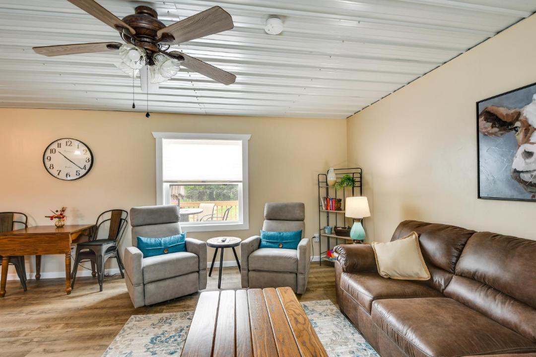 Photo of Livingroom in Bixby